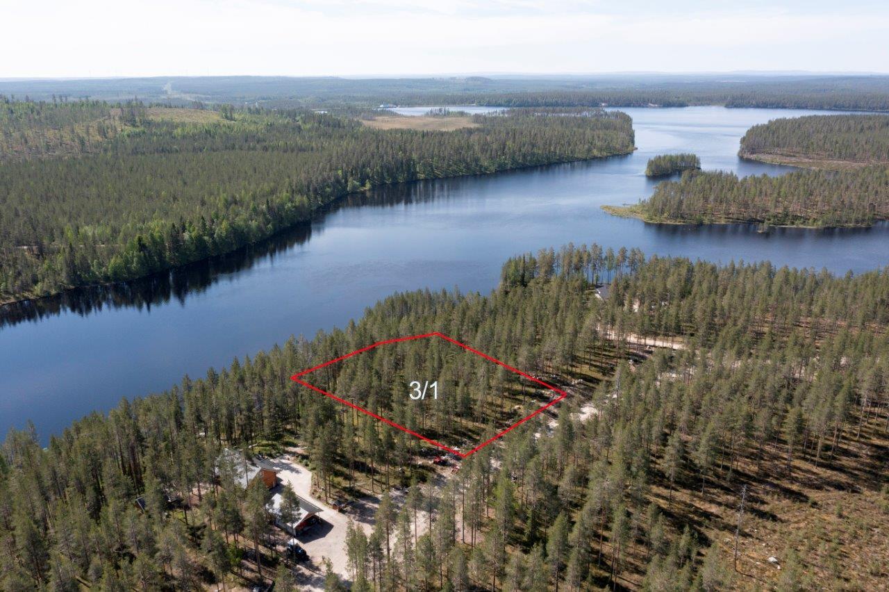 Ilmakuva rantatonteista. Tonttien rajat merkitty kuvaan.