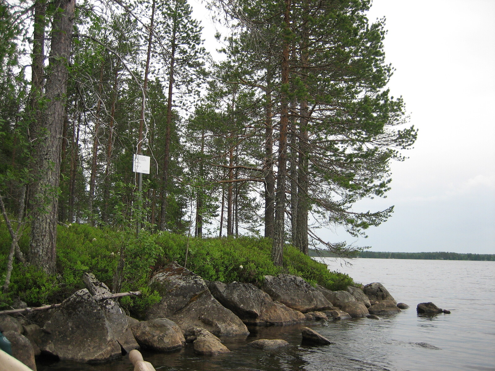 Tontin 7 rantaa vedestä päin
